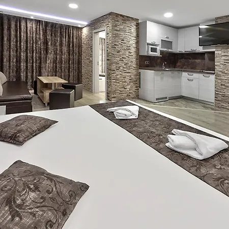 Elit فندق ساندانسكي