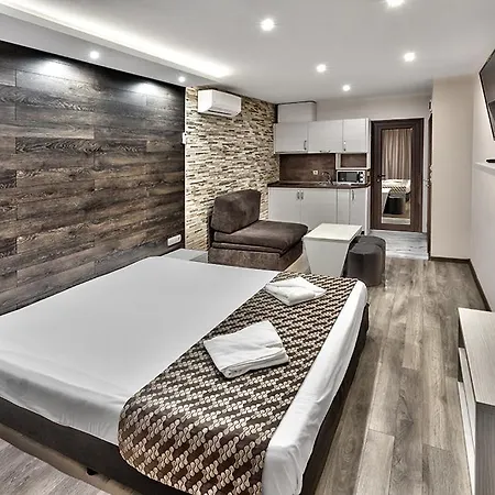 Elit 3* ساندانسكي